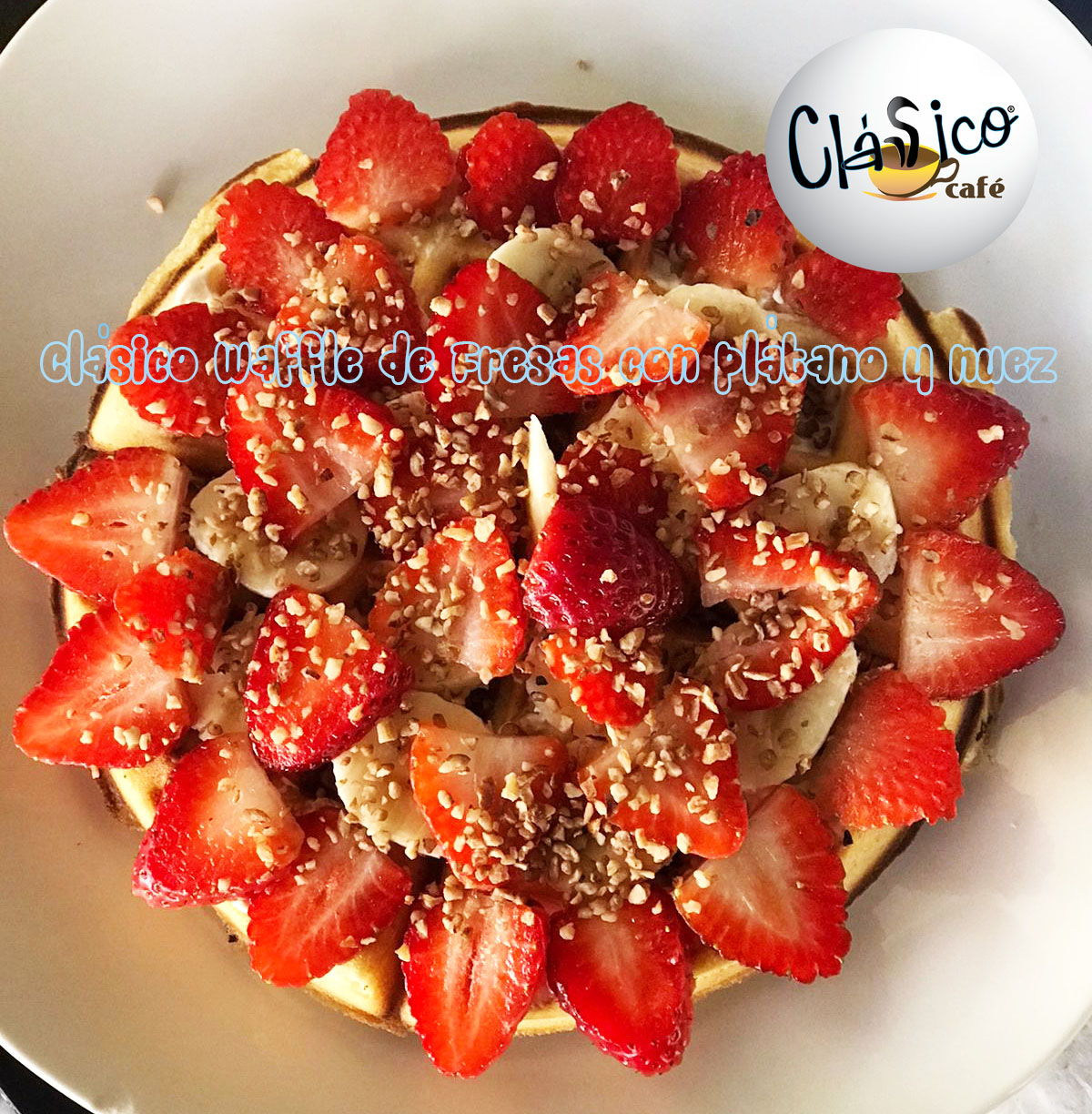Waffle Plátano Fresa Nuez